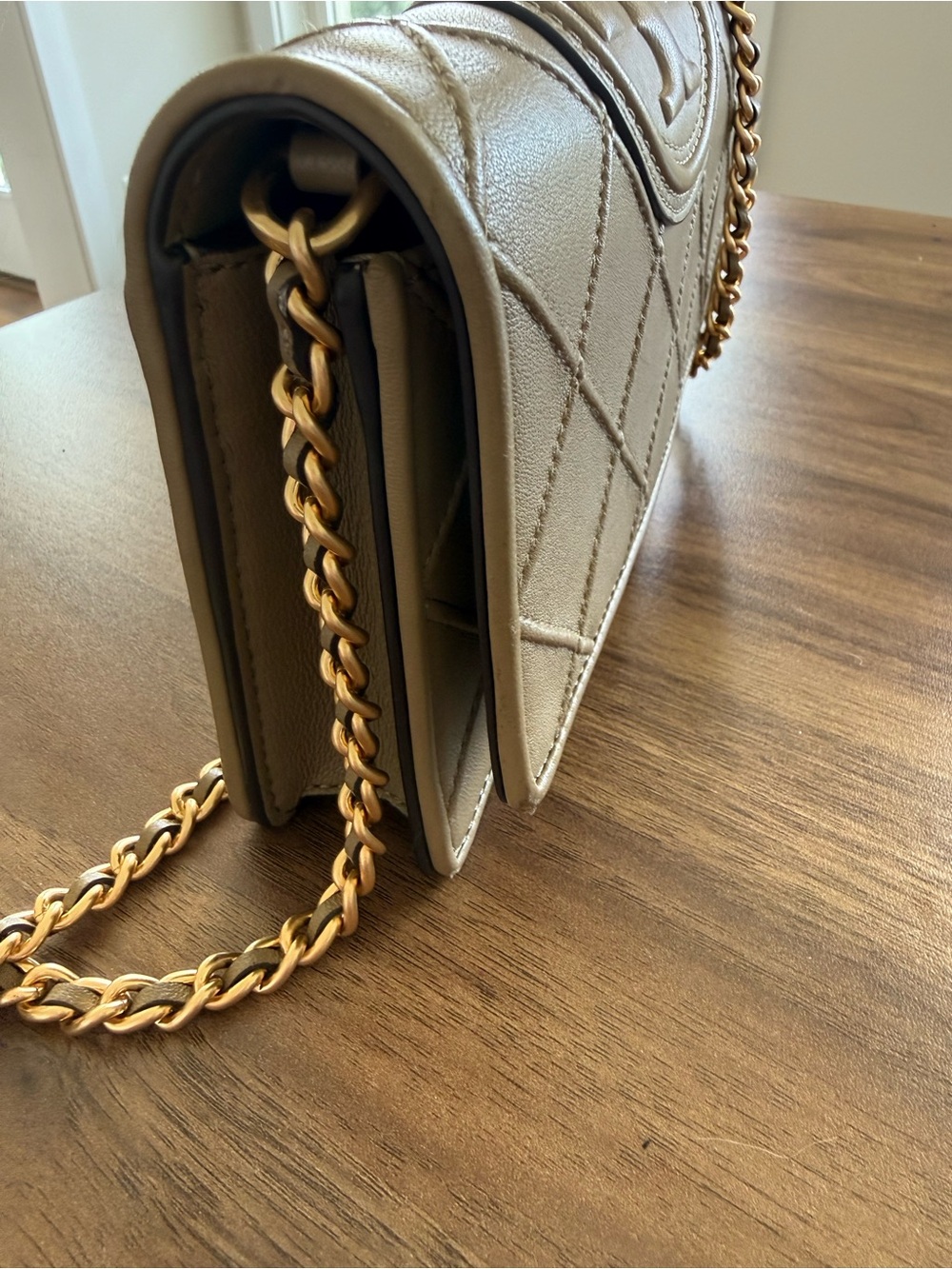Tory Burch Quilted Crossbody Bag in Taupe with Gold Chain - Picture 2 of 6